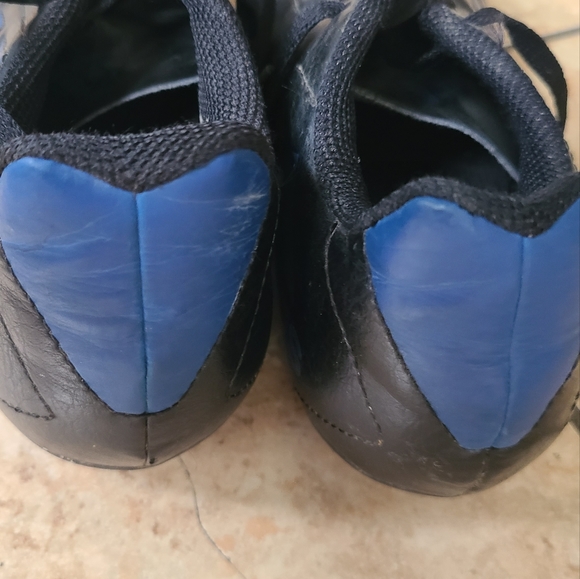 Addidas soccer cleats - Picture 2 of 3